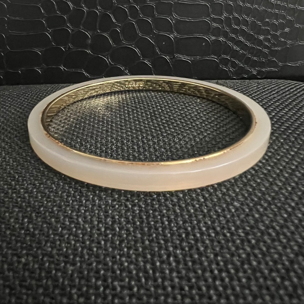 J.Crew Cream Resin Gold Tone Rim Bangle Bracelet Size 7.75 Cottagecore